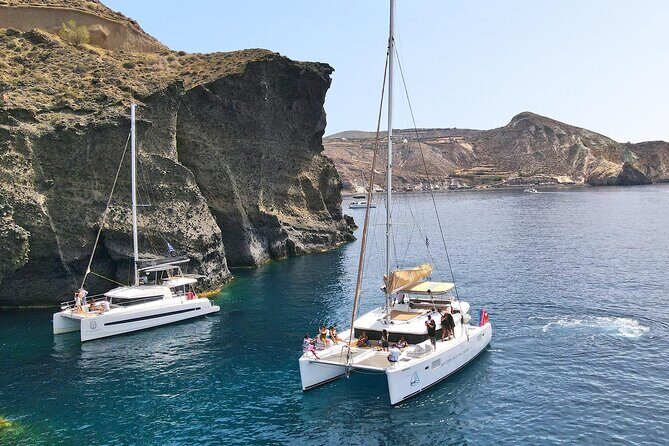 Santorini Catamaran Cruise: with Lunch, BBQ, Open Bar, Transfers - Volcano hot springs: sulfur water and practical expectations