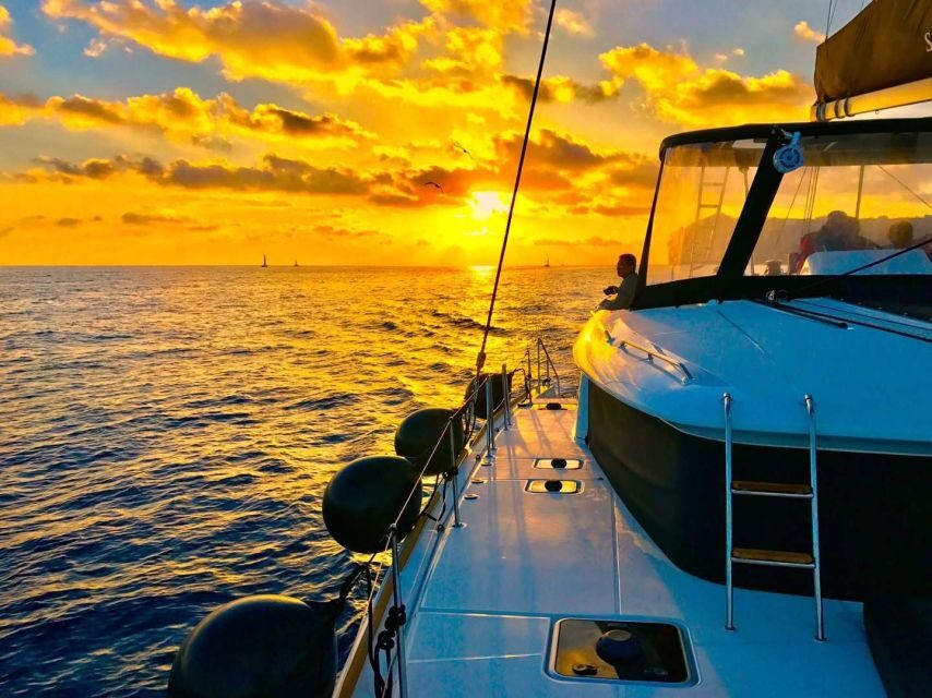 Santorini: Catamaran Cruise with Lunch, Drinks, & Oia Visit - Key things that make this cruise worth your time