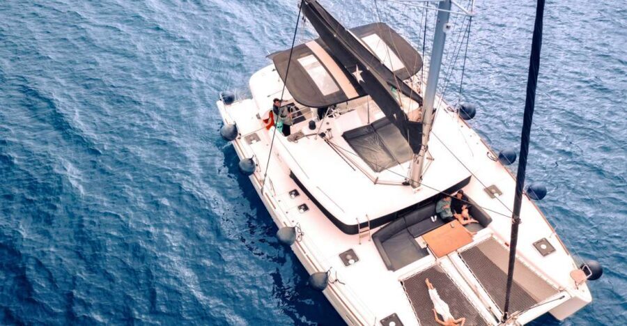 Santorini: Catamaran Cruise with Lunch, Drinks, & Oia Visit - Ammoudi Bay and Oia: the caldera look you came for