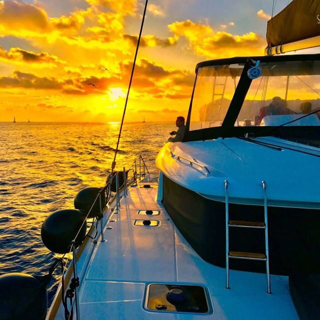 Santorini: Catamaran Cruise with Meal & Open Bar - Mésa Pigádia and Black Beach: Where Snorkeling Becomes the Main Event