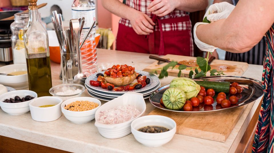 Santorini: Cooking Class and Easy Hike - Key points to know before booking