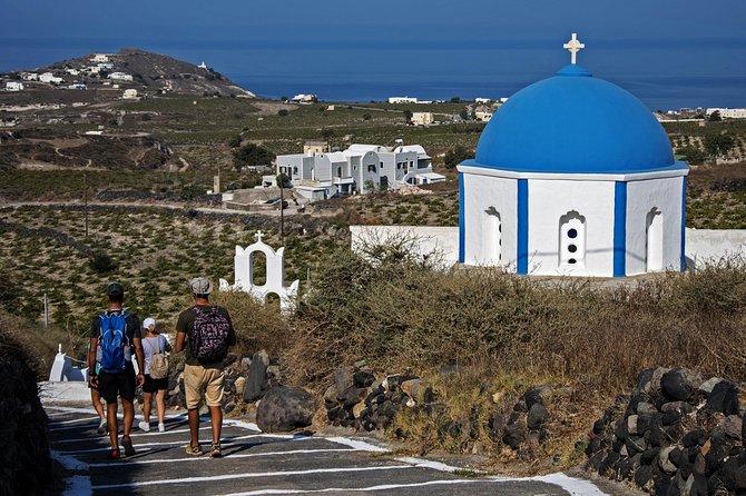 Santorini : Cooking Class & Easy Hike - Arriving at Mesa Pigadia beach