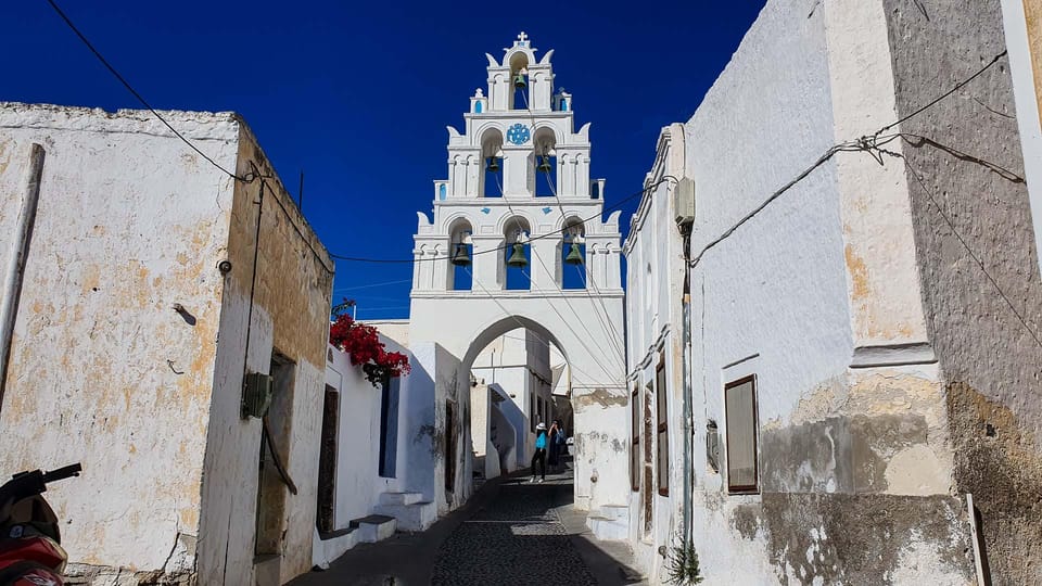 Santorini Cultural Villages and Akrotiri Ruins Private Tour - Why Akrotiri deserves the first hour
