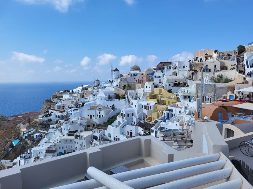 Santorini: Customizable Private Island Day Tour - A guide who remains with you