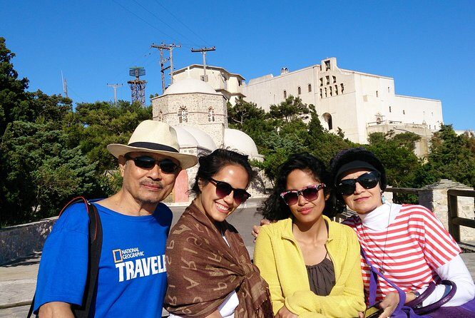 Santorini Customized Tours - Meet Your Guide and Set the Pace (Milan Manojlovic)