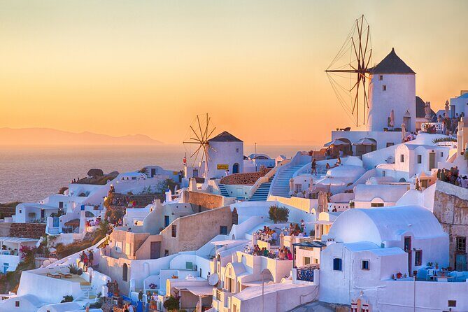 Santorini Delight: Mini-Group Tour for Cruise Passengers - Oia: Market wandering, classic views, and that sunset-town energy
