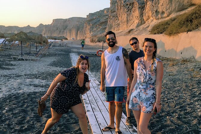 Santorini Departure Transfers & Travel Services - A closer look at the Oia reference