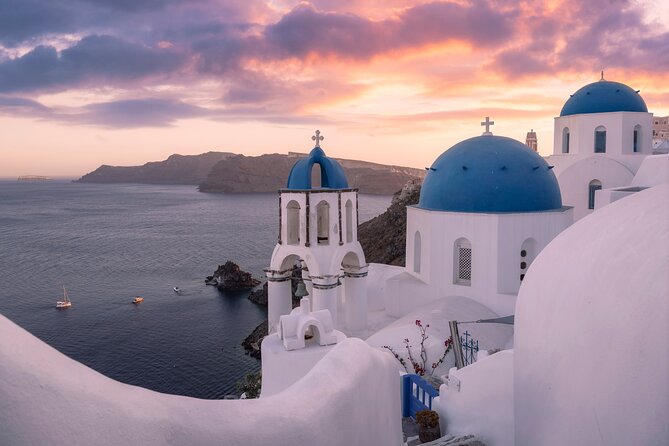 Santorini Discovery Private Custom Tour - Oia: famous views in a short visit