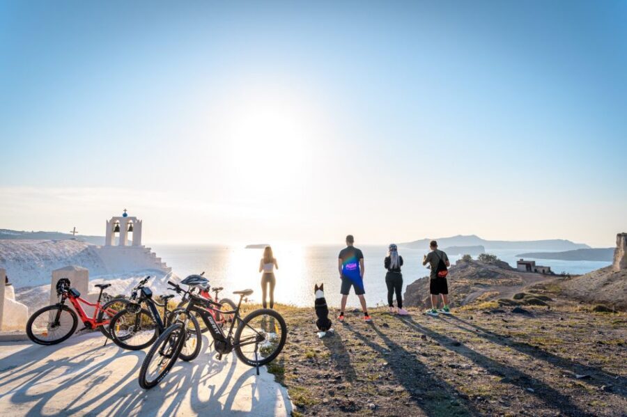 Santorini e-bike guided tours - Perissa to Emporio: coastline views and quick stops that keep momentum