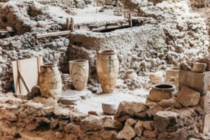 Santorini: Experience Akrotiri with a Licensed Tour Guide - A 70-minute route through paved streets and squares