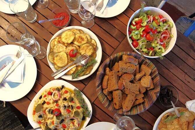 Santorini Family Farm Food & Wine Tour with Cooking Class - Group size, guides, and the vibe