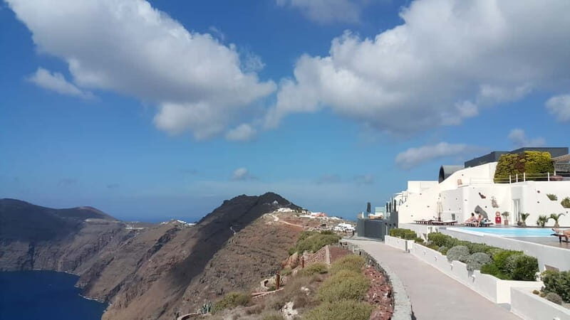 Santorini: Fira to Oia Caldera Hike with Guide - What to bring and how to avoid common problems