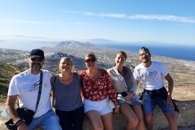 Santorini First-time Visitors Private Tour with Wine Tasting - Stop 4: Kamari Beach for a Breather and a Real Resort Stroll