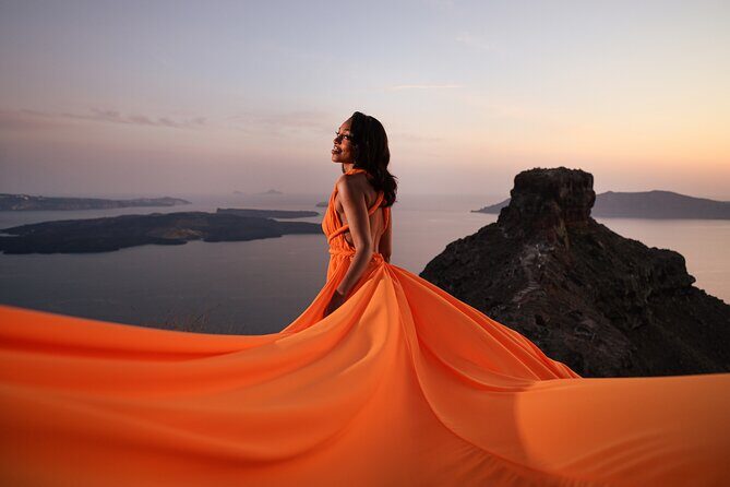 Santorini Flying Dress Photo Session Experience - Photo package details: how many photos, how many spots, and delivery timing
