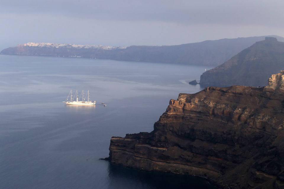 Santorini: Full-Day Small Group Tour - Timing, walking, and what to bring