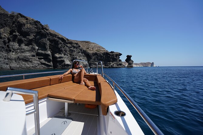 Santorini Half Day MotorCruiser Private Cruise incl. Meal,Drinks &Free Transport - The caldera, hot springs, and volcanic islands
