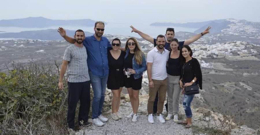 Santorini: Half-Day Sightseeing Tour with Hotel Pickup - Firostefani and Imerovigli: the caldera views in two acts