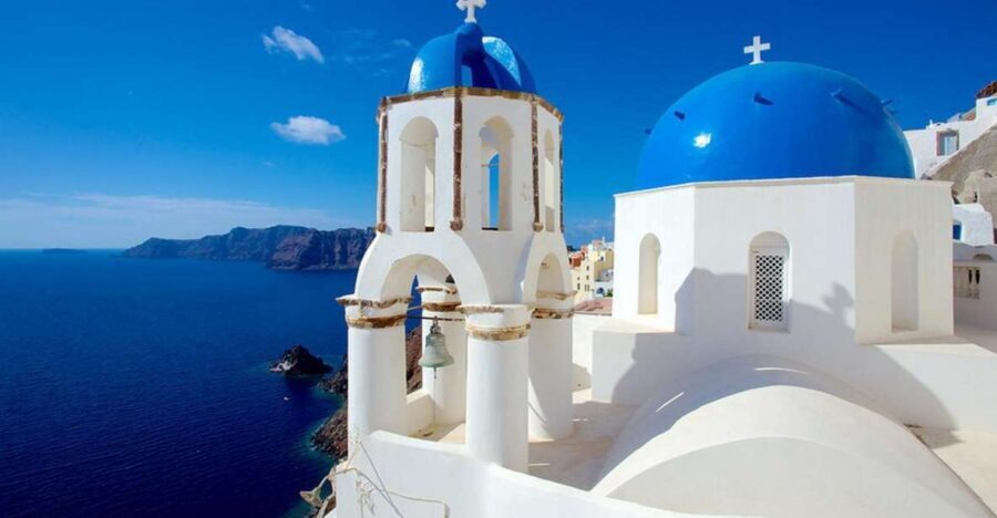 Santorini: Half or Full-Day Private Island Tour - Oia With Free Time: Shopping, Views, and Photo-Smart Timing