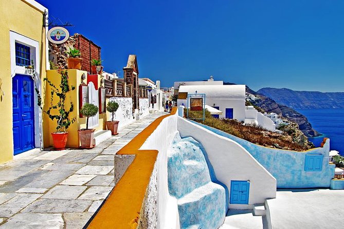 Santorini Highlight Private Tour 4 hours - Perissa Black Sand Beach for a change of color
