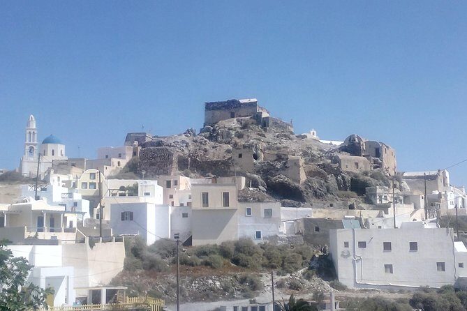 Santorini Highlights and Venetian Castles Small-Group Day Tour - Akrotiri Photo Stop: Caldera Views From the South Side