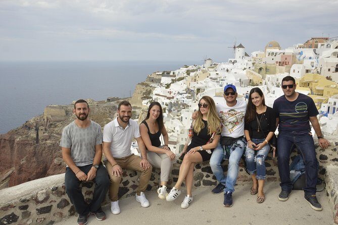 Santorini Highlights and Venetian Castles Small-Group Day Tour - Emporio’s Castelli and the Quiet-Local Streets