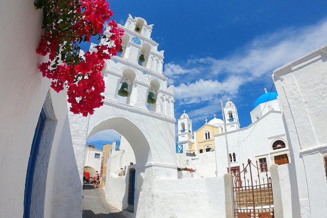 Santorini Highlights and Wine Tasting Private Tour - Oia: one hour among Santorini’s best views