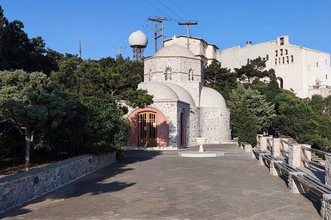 Santorini Highlights & Hidden Gems – Private Family-Friendly Tour - Lost Atlantis Experience: When 9D Tech Meets Greek Myth