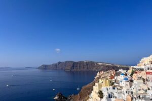Santorini Highlights: Private Sightseeing Tour in Santorini - Oia first: the viewpoints, the walk, and the entrance fee reality