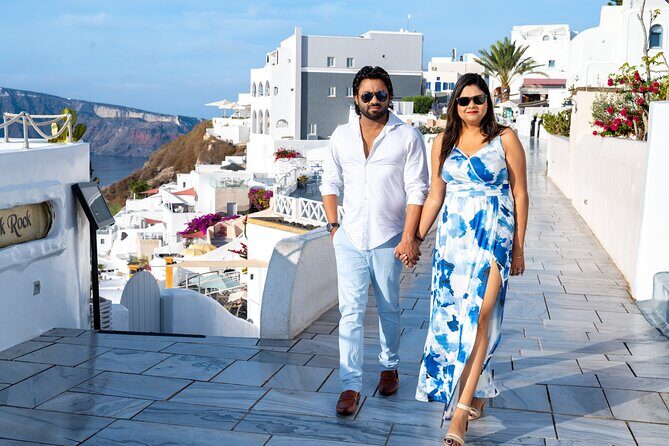 Santorini Highlights Private Tour 6 hours, pick up/ drop included - Oia Main Street for Views and Village Wandering