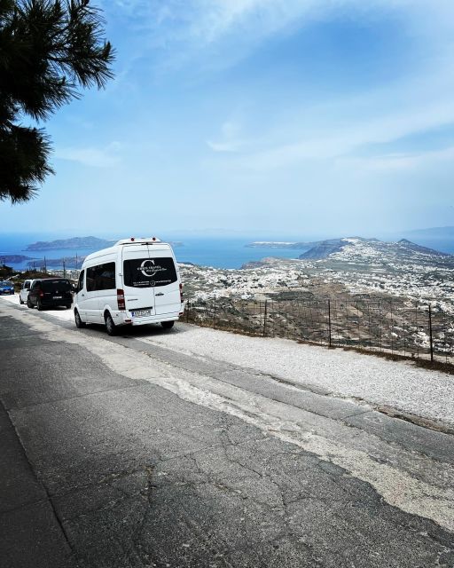 Santorini highlights tour - Akrotiri and the prehistoric city