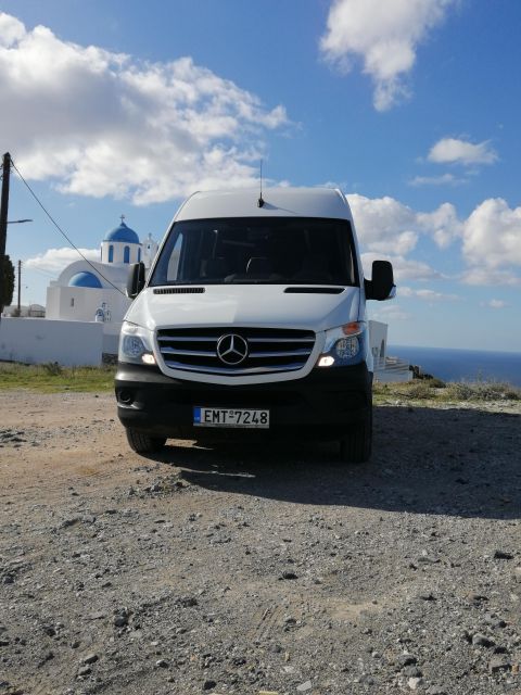 Santorini highlights tour - Oia, blue domes, and the final sunset stop