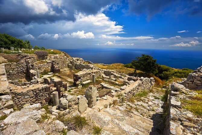 Santorini History & Archeology Tour - Who should book this Santorini archaeology tour?