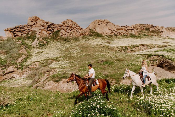 Santorini: Horse Riding to the Black Sandy Beach (Eros beach) - Helmets, saddlebags, and safety basics for first-timers