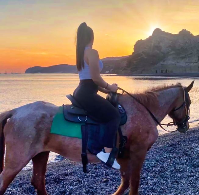 Santorini: Horseback Riding Tour on the Beach - The guide and group size advantage (why max 5 matters)
