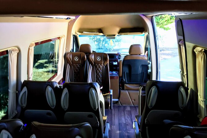 Santorini Hotel/Port & Airport Transfers - The driver makes the difference