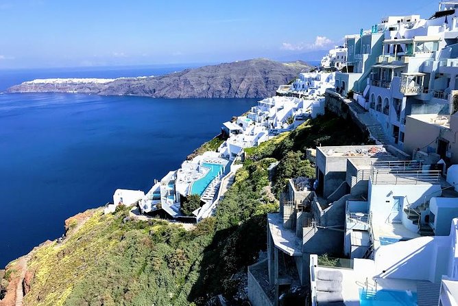 Santorini Hotel-Villas Transport & Transfer Services - Cruise passengers and the cable car meeting point