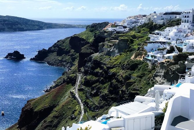 Santorini Hotel-Villas Transport & Transfer Services - The vans, group size, and shared-ride tradeoff