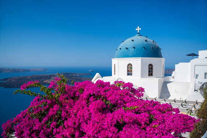 Santorini Instagram Tour - Oia: blue domes and the island’s famous face