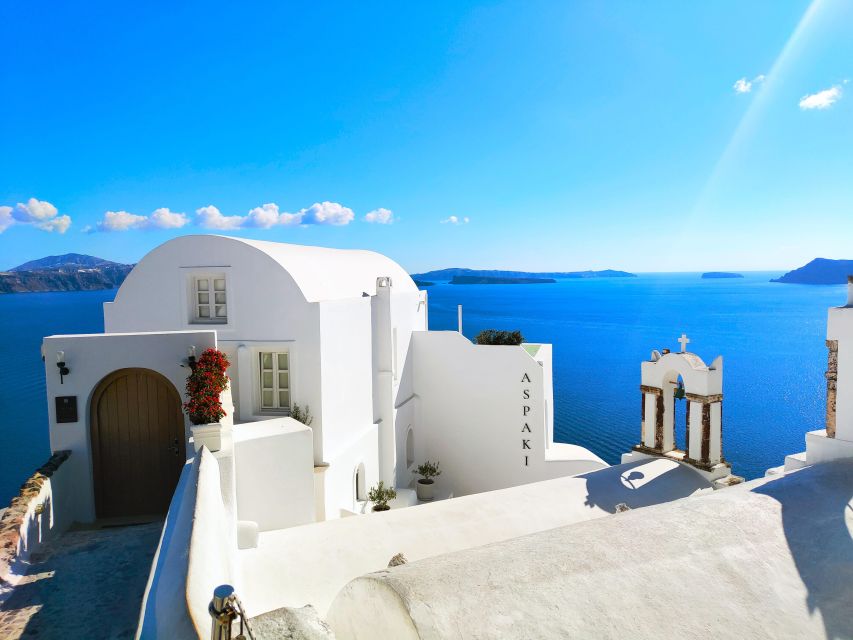 Santorini Island: Guided Tour from the port Rethymno Crete - Oia in 90 minutes: photographs, lanes, and tight timing