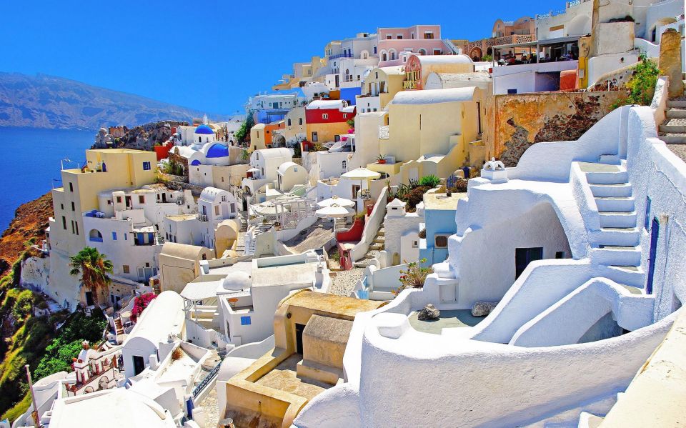Santorini Island: Guided Tour from the port Rethymno Crete - Fira in two and a half hours: your main Santorini stop