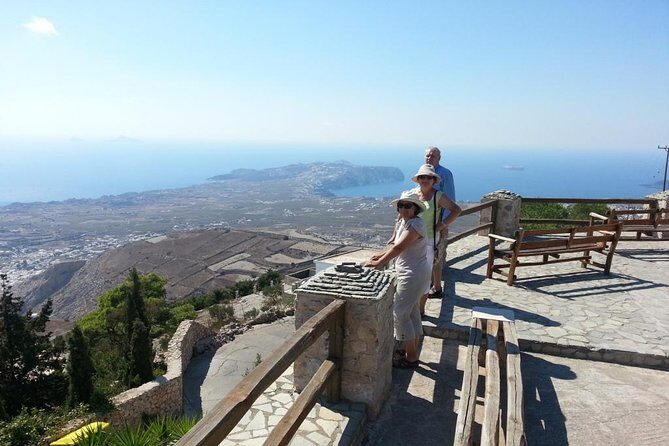 Santorini Island Private Custom Tour in Half or Full Day - Oia sunset timing: the difference between a great sunset and a crowded scramble