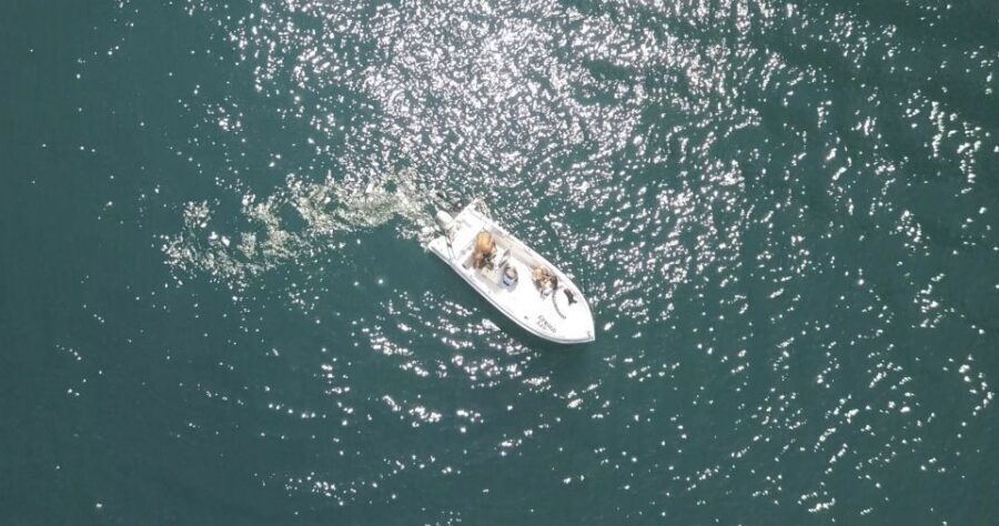 Santorini: License-Free Boat Rental with Snorkeling Gear - Why a license-free Santorini boat feels different
