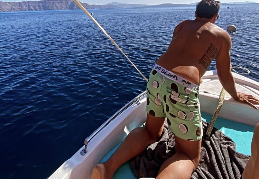 Santorini: License-Free Boat Rental with Snorkeling Gear - Price and value: freedom with the essentials included