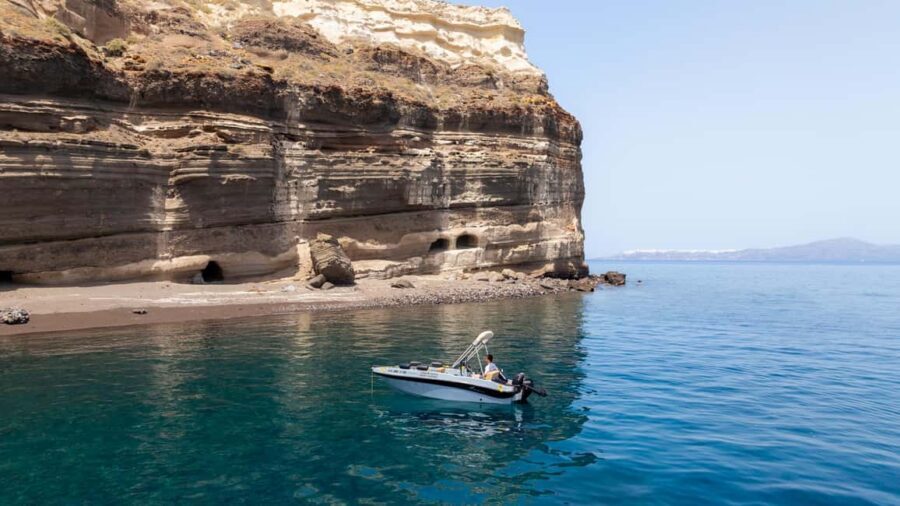 Santorini: License-Free Motor Boat Full or Half-Day Rental - Snacks, Snorkeling Gear, and Small Comforts That Add Up