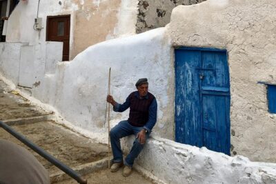 Santorini: Local Life Full Day Tour - Oia: famous views with time to look around