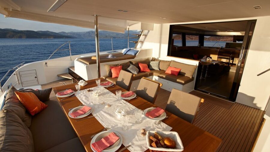 Santorini: Luxurious Catamaran Cruise with Meal & Open Bar - Key Things I’d Prioritize Before You Book