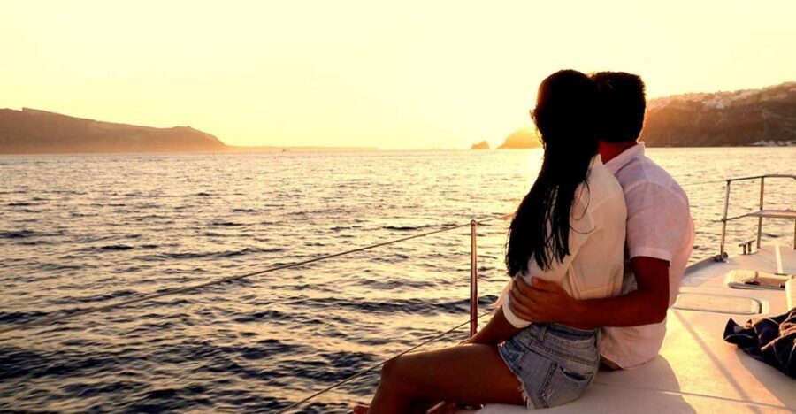 Santorini: Luxury Caldera Cruise with Full Greek Meal - Hotel pickup and transfers: plan for the van route