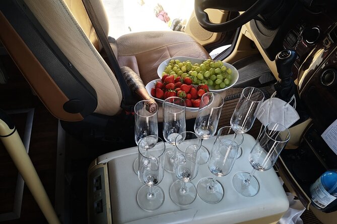 Santorini Luxury private tour for small groups - Cruise pickup and return timing