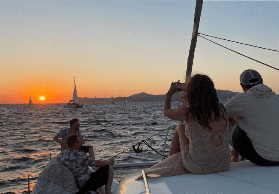 Santorini: Luxury Sunset Cruise with Dinner, BBQ, and Drinks - Crew and Safety: Why Natalia and Helen Kept Showing Up in Reviews