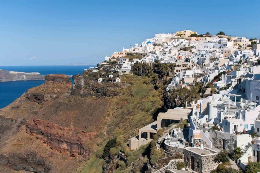 Santorini: Mesa Gonia, Pyrgos and Oia Tour - Mesa Gonia Ghost Village: Earthquake-Scarred Streets, Now Living Again